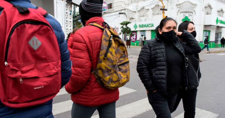 Venezolano no sabe elegir entre frío en Santiago, calor en Madrid o secuestros en Caracas