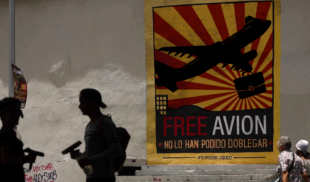Gobierno asegura que el avión de Conviasa detenido en Argentina es un honesto empresario venezolano