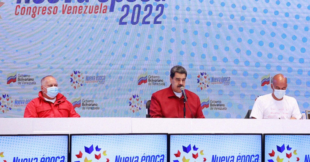 Maduro "arrecho" exige a Argentina que le devuelva la comida del avión de Conviasa