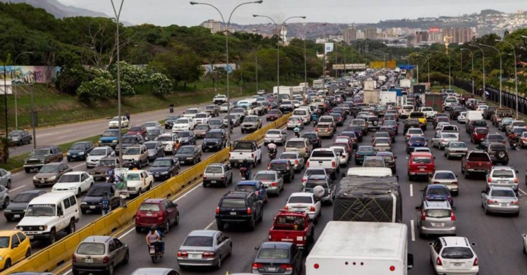 Caraqueños aseguran que el tráfico mejoraría si la ciudad tuviera un metro
