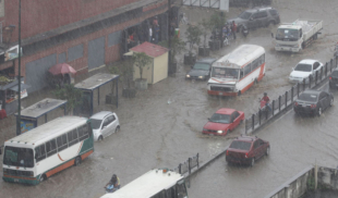 País que se había arreglado se vuelve a dañar por media hora de lluvia