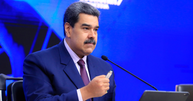 Maduro pasa 7 días chupando un pendrive que confundió con un puff