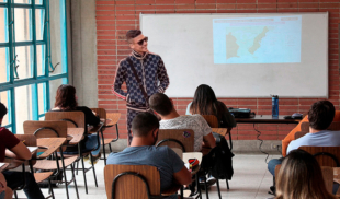 Universidad se prepara para ofrecer carreras en el área de enchufe