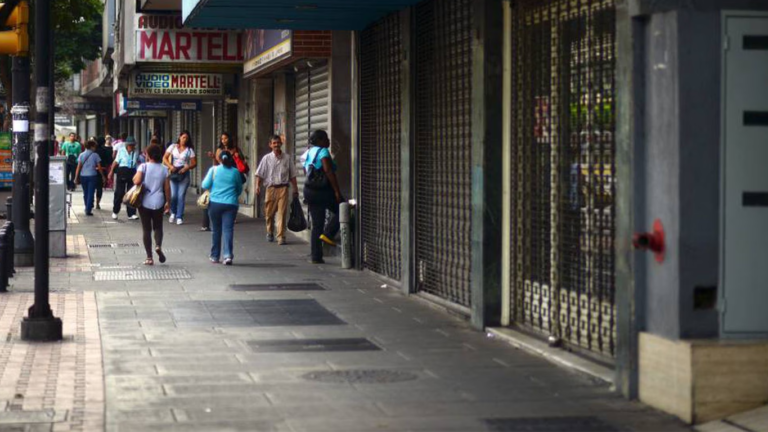 Economistas informan que pelazón de enero se extenderá hasta enero 2024