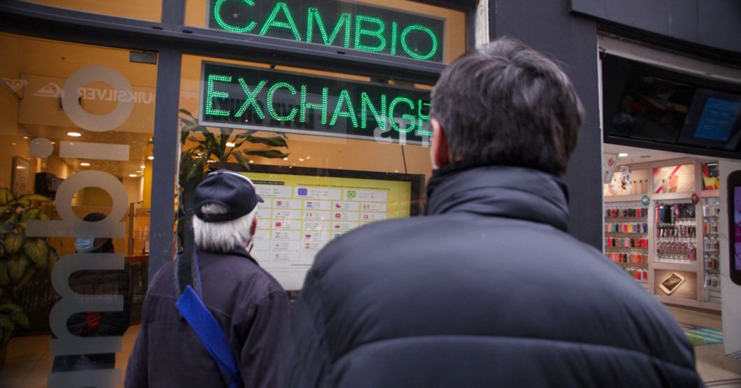 Dolar paralelo se ladilla de Venezuela y emigra a Argentina