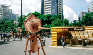 Pinocho aprende a decir la verdad en Venezuela por miedo a que le talen la nariz