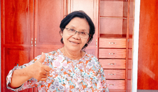 Mamá agradece que hija salió del closet porque ahora tiene más espacio para guardar peroles