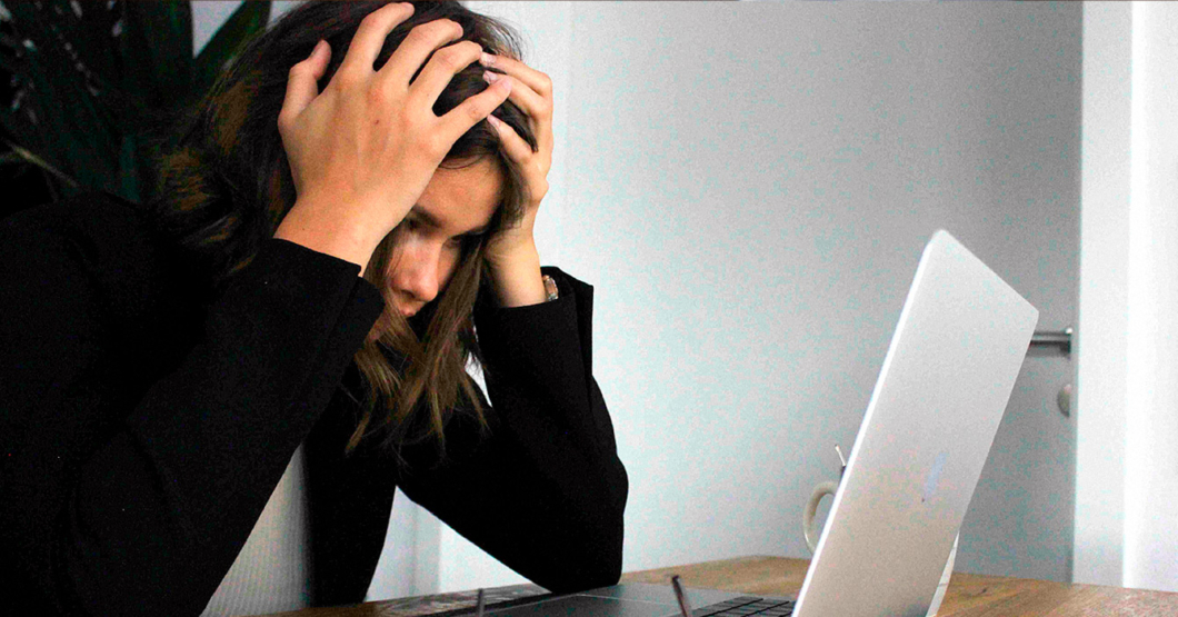 Community Manager se despierta con 84 cuentas nuevas que manejar en Threads y una reducción de sueldo