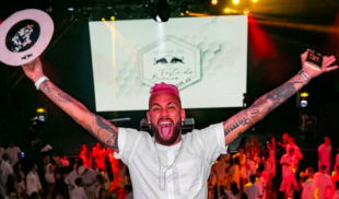 Neymar se retira del fútbol tras descubrir que en Arabia Saudita está prohibido el alcohol