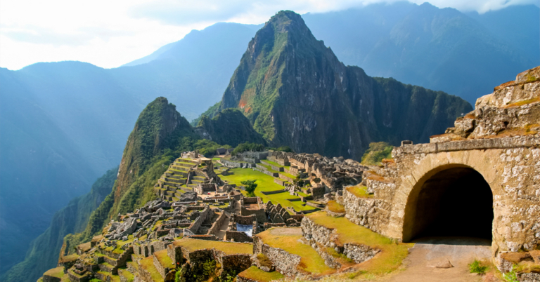 Autoridades descubren que túnel por el que se escaparon pranes termina en Perú