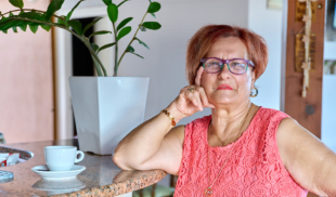 Señora que llegó ilegal por avión explica por qué su asilo es más válido que el tuyo aunque los 2 se iban a joder en Venezuela