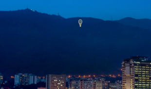 Gobierno da inicio a la navidad con el encendido de la pala de pádel del Ávila
