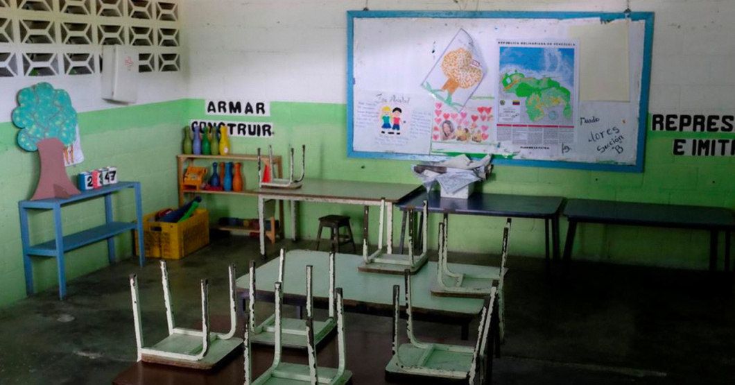 Maduro ordena que únicas dos escuelas que quedan en el país cuelguen mapa con el Esequibo
