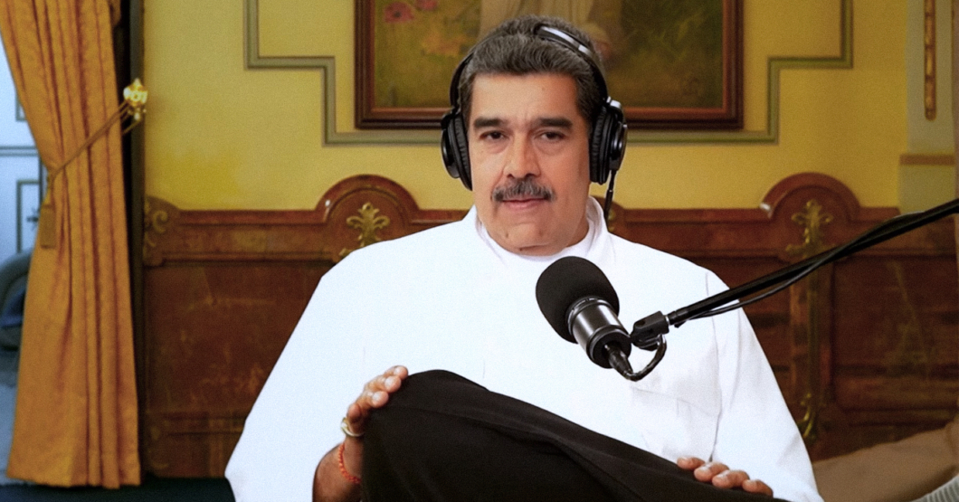 Maduro pasa todo un episodio de su podcast intentando pronunciar "podcast"