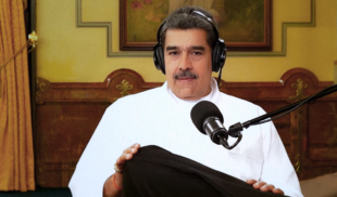 Maduro pasa todo un episodio de su podcast intentando pronunciar 
