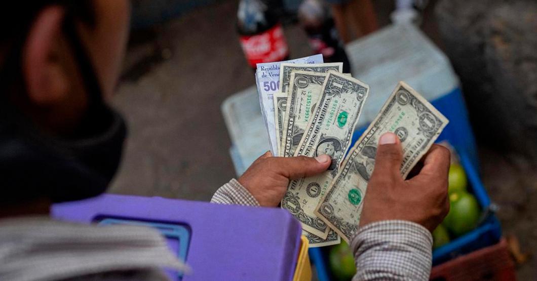 Aumento del sueldo mínimo hace que persona que pasaba necesidad ahora pase necesidad y arrechera