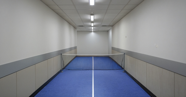 Gobierno dona cancha de pádel a hospital