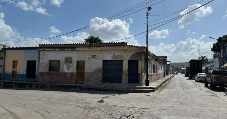 CHIGÜIRE CHEQUEA: No han bombardeado Carúpano, ese sitio es así
