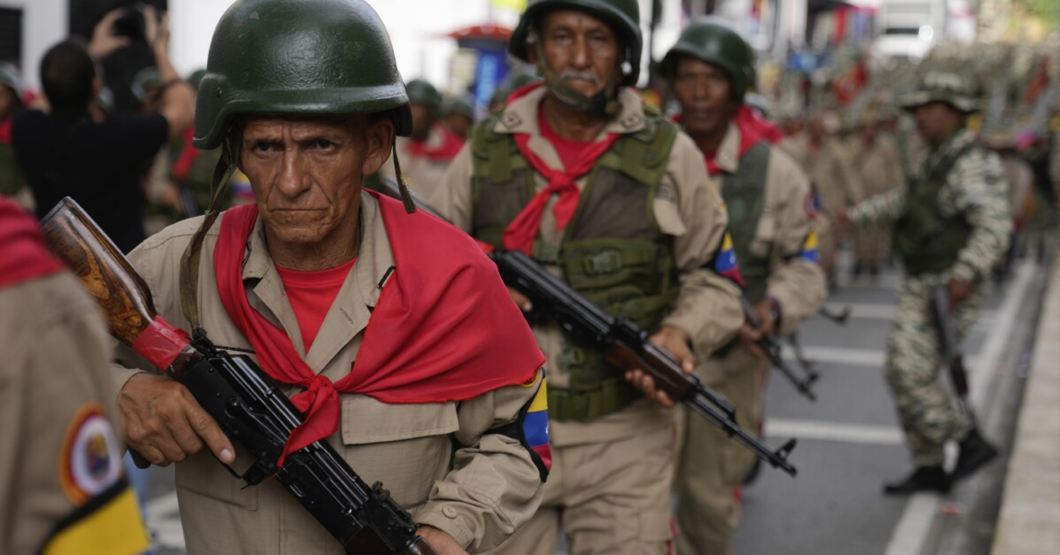 Suben las tensiones militares: A miliciano le da un yeyo