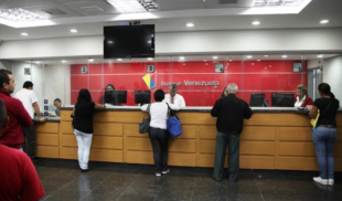 OPORTUNIDAD: Banco vende dólares a tasa BCV en esta noticia de mentira