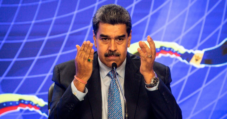 Gobierno que hace lo que le da la gana firma decreto para hacer lo que le da la gana