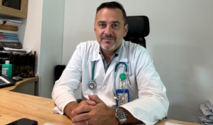 Colegio de Médicos expulsa a doctor que llegó puntual a la consulta