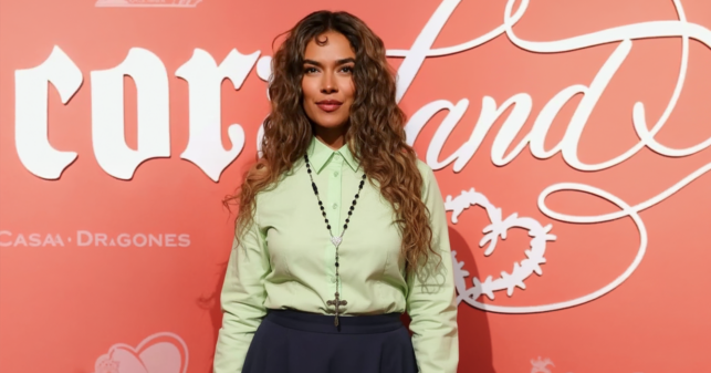 Karol G sigue los pasos de Rosalía anunciando su nuevo disco evangélico