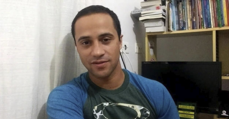 Tras disfrutar excelentes navidades joven espera que le paguen quincena de febrero 2027 para recuperarse económicamente