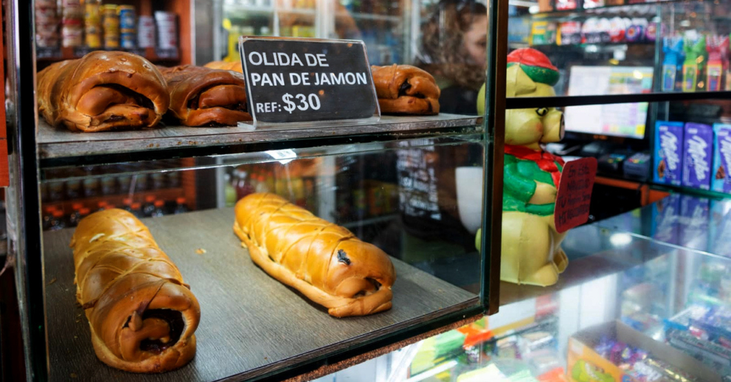 Panadería ofrece servicio de dejarte oler el pan de jamón