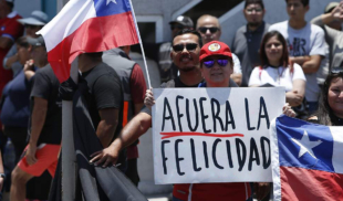 Chilenos le exigen a venezolano que vaya a sonreír a su país