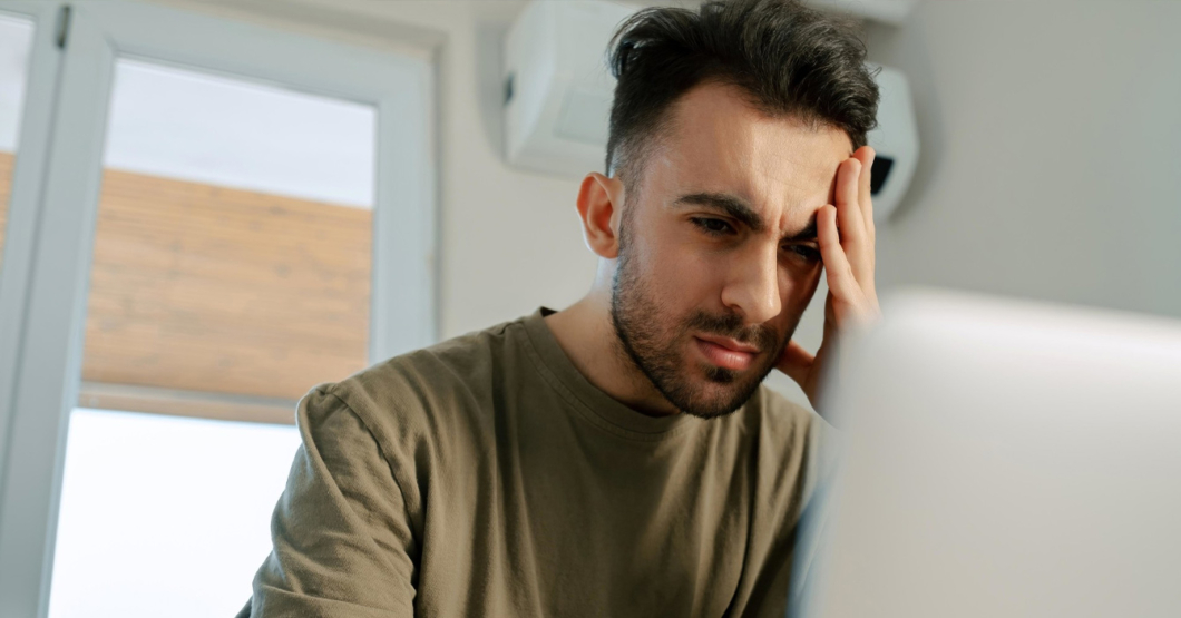 Joven que se creía millonario por vender a paralelo y comprar a BCV descubre que nunca le cobraron a BCV