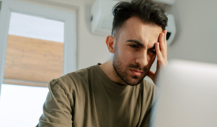 Joven que se creía millonario por vender a paralelo y comprar a BCV descubre que nunca le cobraron a BCV