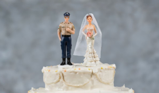 PNB se casa con estudiante para poder revisarle el teléfono