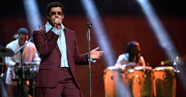 REPORTE: Tú eres el único pelabola que no viajo para el concierto de Bad Bunny