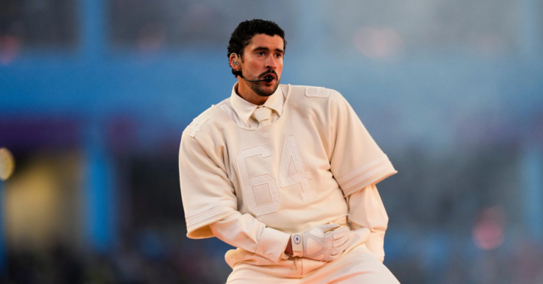 Bad Bunny anuncia que no se presentará en los carnavales de Carupano