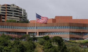 Embajada americana reanuda los servicios de negación de visas en Caracas