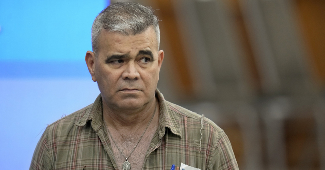 Padrino López pregunta dónde es que depositan la pensión