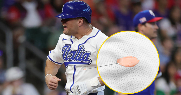 Expulsan a jugador de Italia tras encontrar mancha de salsa rosada en su uniforme