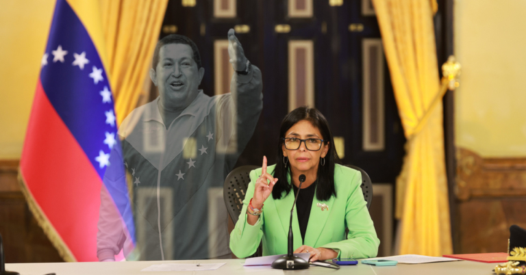 Delcy invoca espíritu de Chavez para recordarle a los trabajadores que ser rico es malo