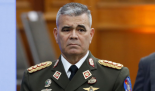 Padrino López vuelve de su retiro tras ver lo que cobra un pensionado