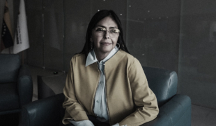 Los primeros 100 días de Delcy en números: