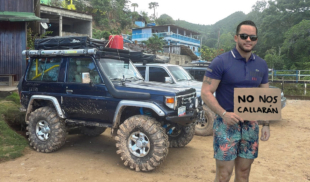 Toyoteros protestan por su derecho a poner música de mierda en la playa
