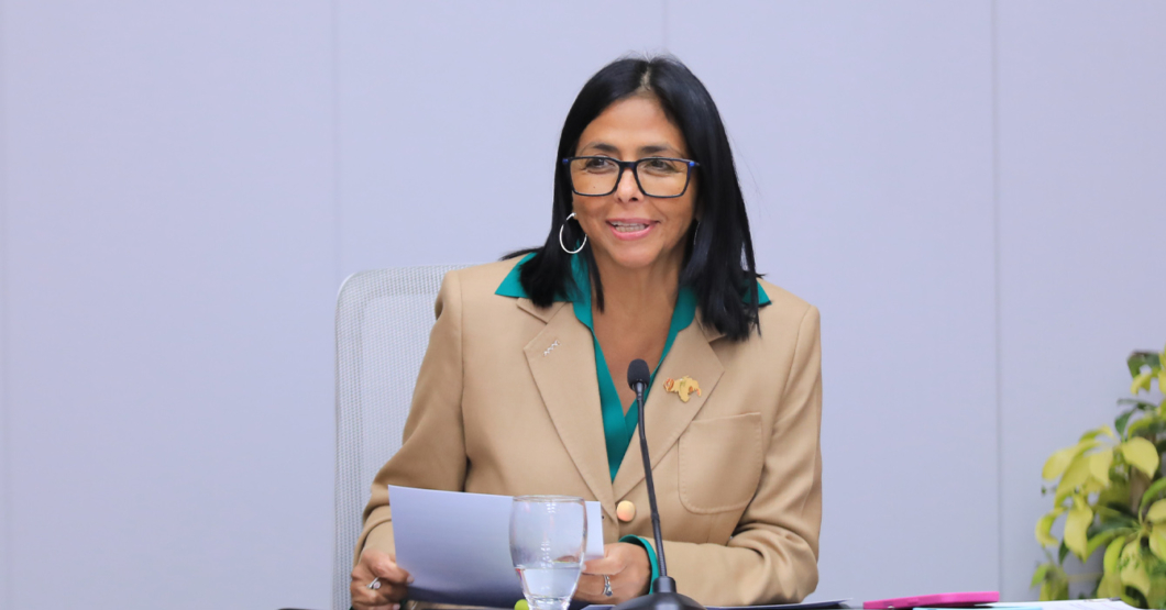 Delcy planea pasar la deuda nacional por Cashea