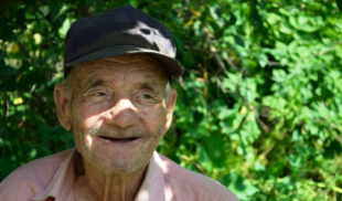 Abuelo cuenta romántica historia de como compró a la abuela cuando tenía 11 años
