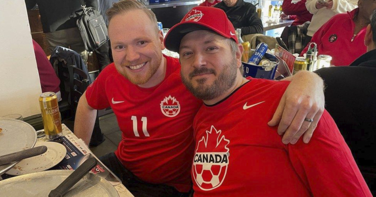 Canadienses se enteran que también son sede del Mundial