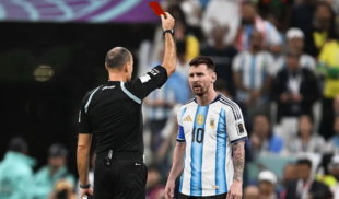 Expulsan a Messi por lesionarle el autoestima a todos los demás jugadores