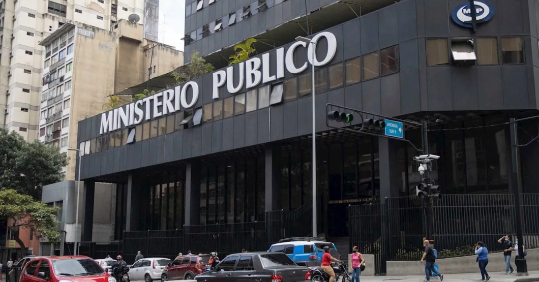 Imputan policías por literalmente andar pendientes de una paja