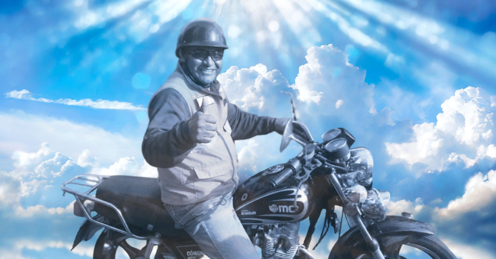 Casco Sandoval salva a motorizado de sobrevivir accidente y tener que pagar la clínica
