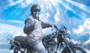 Casco Sandoval salva a motorizado de sobrevivir accidente y tener que pagar la clínica