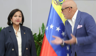 Revelan que diálogo entre AN2015 y gobierno de Delcy en realidad es un campeonato de farmear aura